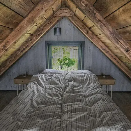 Skårvågen Oceanfront *